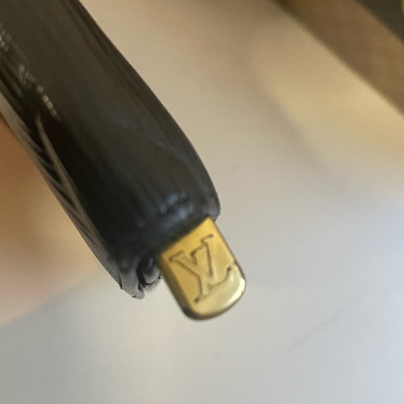 Black Louis Vuitton Epi Textured Leather long Wallet EUC - Picture 9 of 17